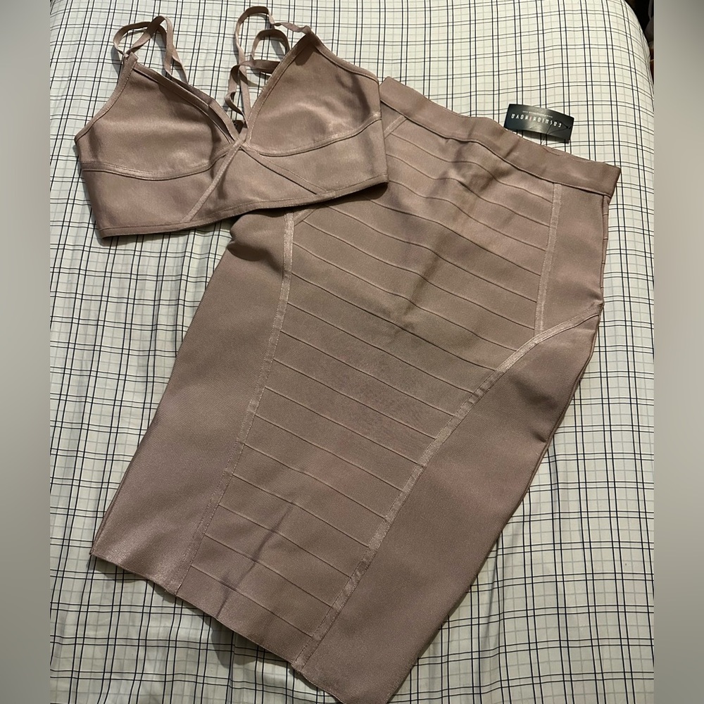 Two piece nude pink